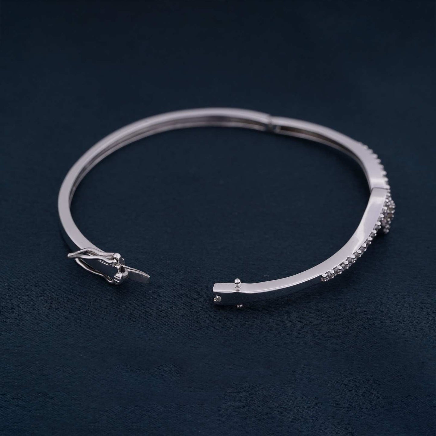 Silver Cozy in Love Bangle