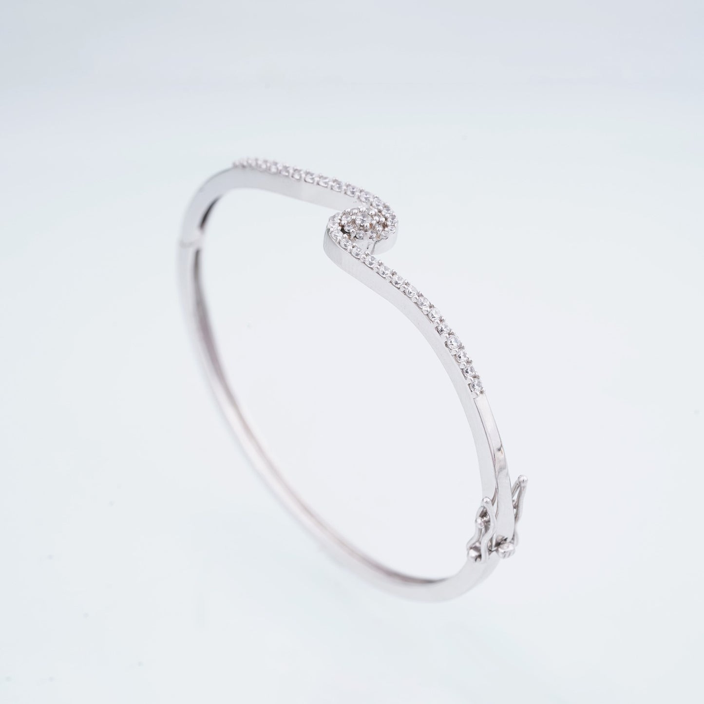 Silver Cozy in Love Bangle