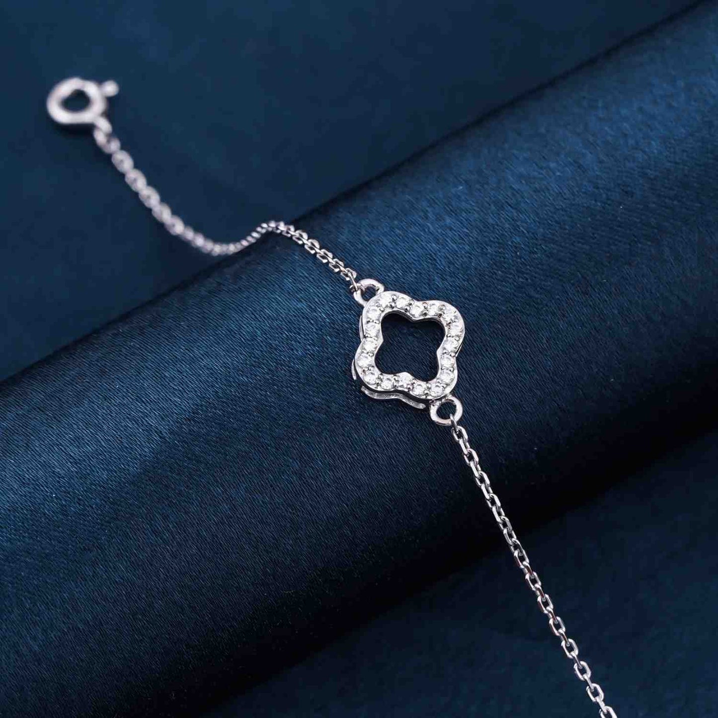 Silver Dainty Clover Chain Bracelet