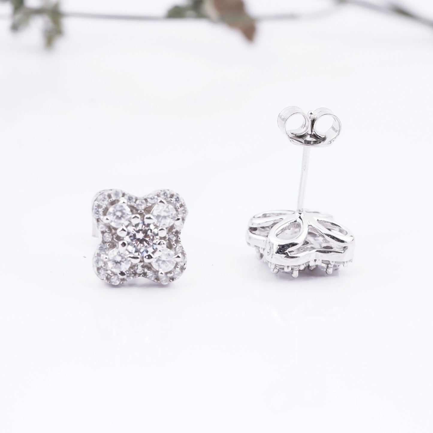 1Ct Moissanite Clover Stud Earrings