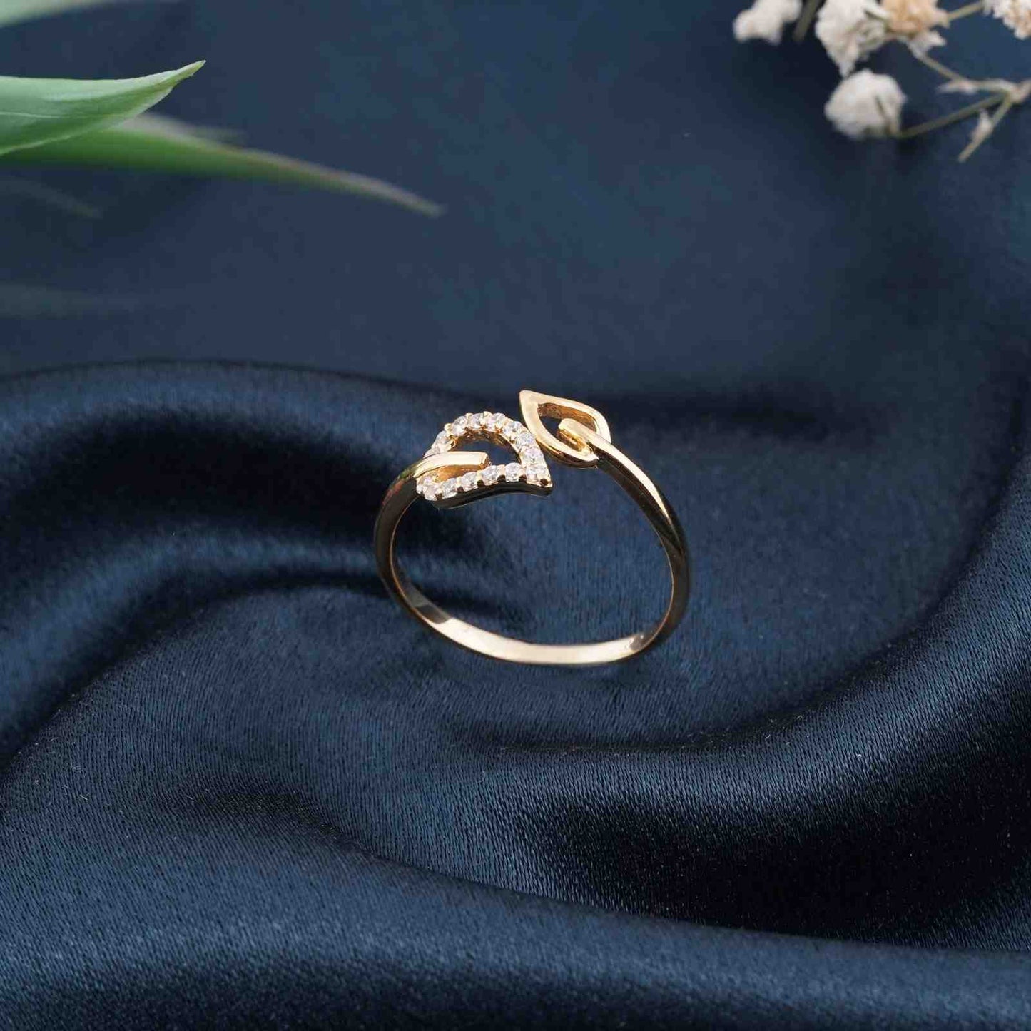 Leaf Design Promise Ring