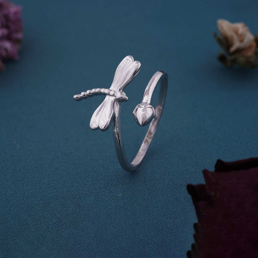 Silver Dashing Dragonfly Ring