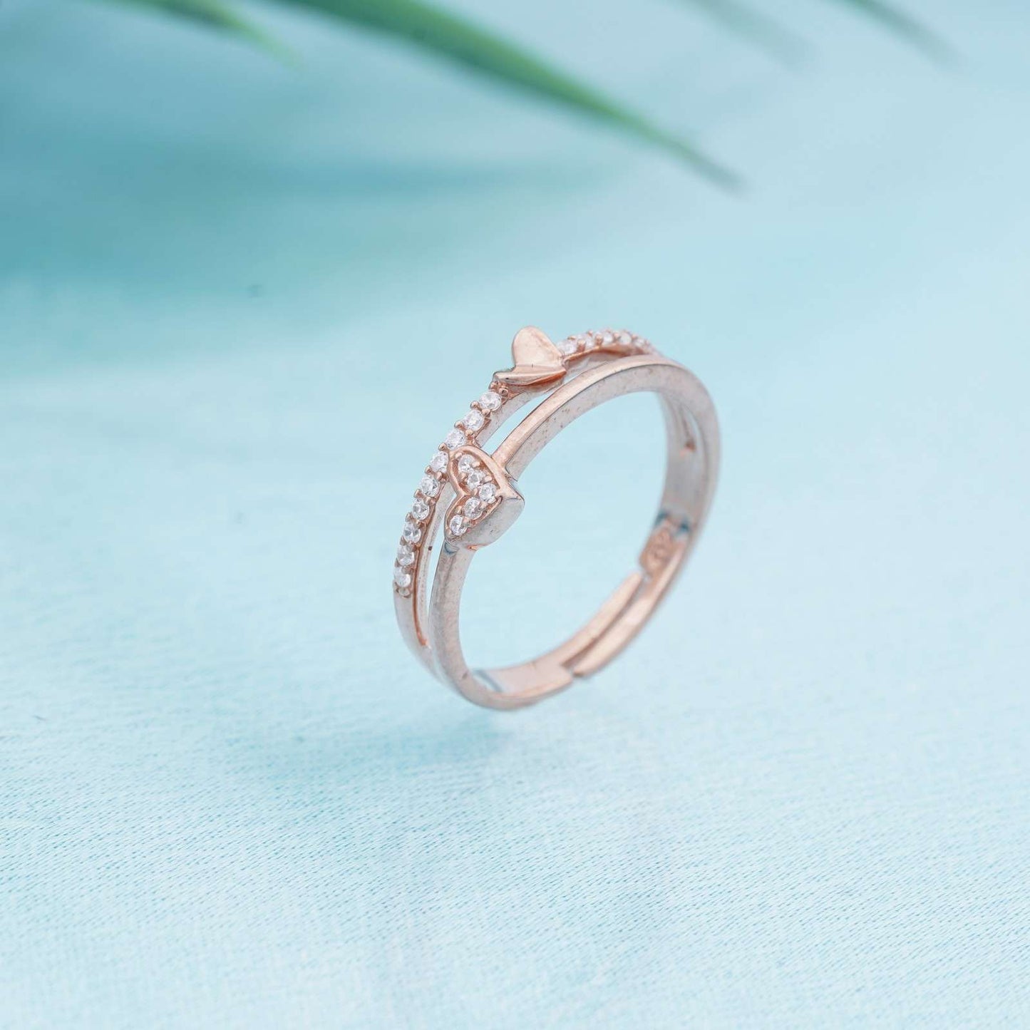 Rose Gold Aura Of Love Band Ring