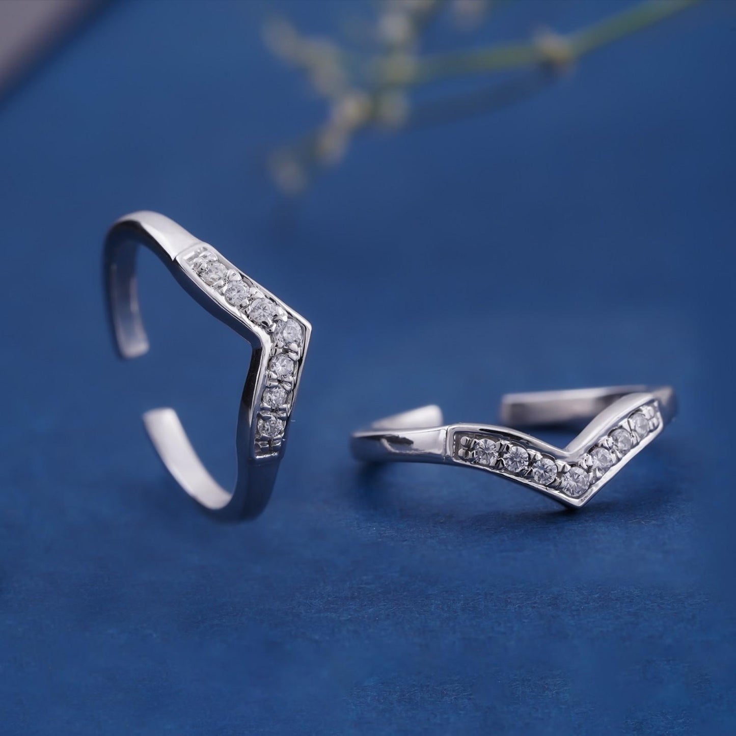 Silver Cubic Zirconia Boomerang Love Toe Rings