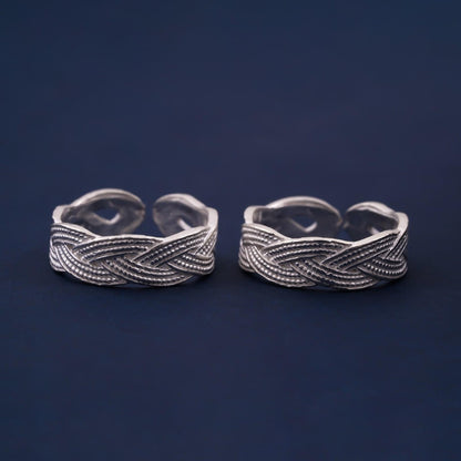 Stylish Braided Silver Toe Rings